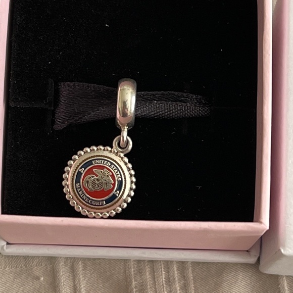 Very Rare USMC Marine Corps exclusive Pandora Dangle Bead Charm - Picture 1 of 4